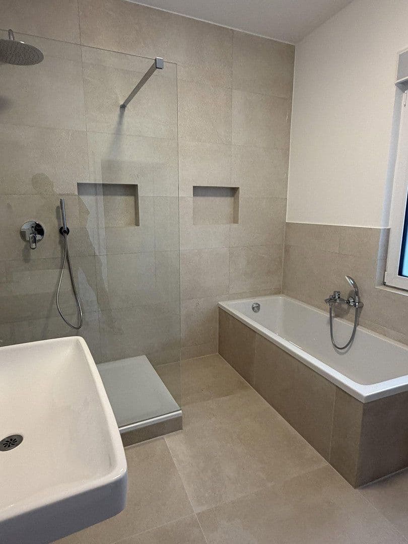 2 bedroom flat to rent, 85 m², Langenfeld (Rheinland), North Rhine-Westphalia 2 bedroom flat to rent, 85 m², Langenfeld (Rheinland), North Rhine-Westphalia