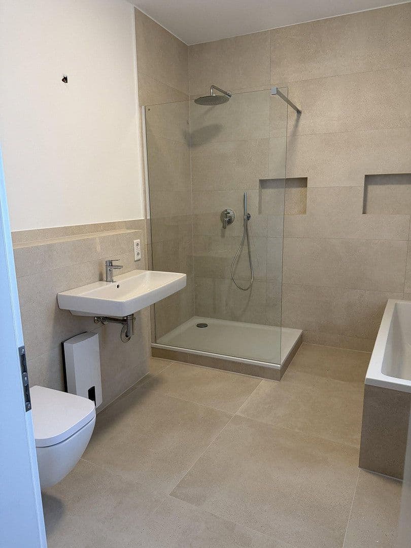 2 bedroom flat to rent, 85 m², Langenfeld (Rheinland), North Rhine-Westphalia 2 bedroom flat to rent, 85 m², Langenfeld (Rheinland), North Rhine-Westphalia