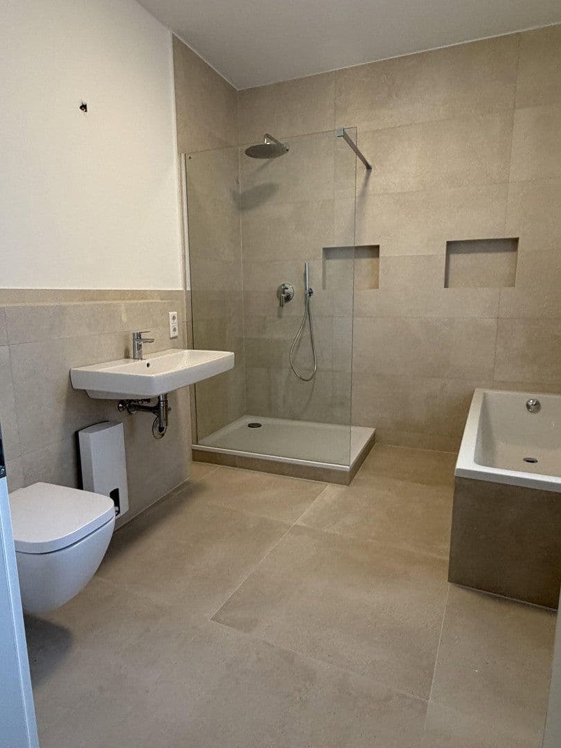 2 bedroom flat to rent, 85 m², Langenfeld (Rheinland), North Rhine-Westphalia 2 bedroom flat to rent, 85 m², Langenfeld (Rheinland), North Rhine-Westphalia