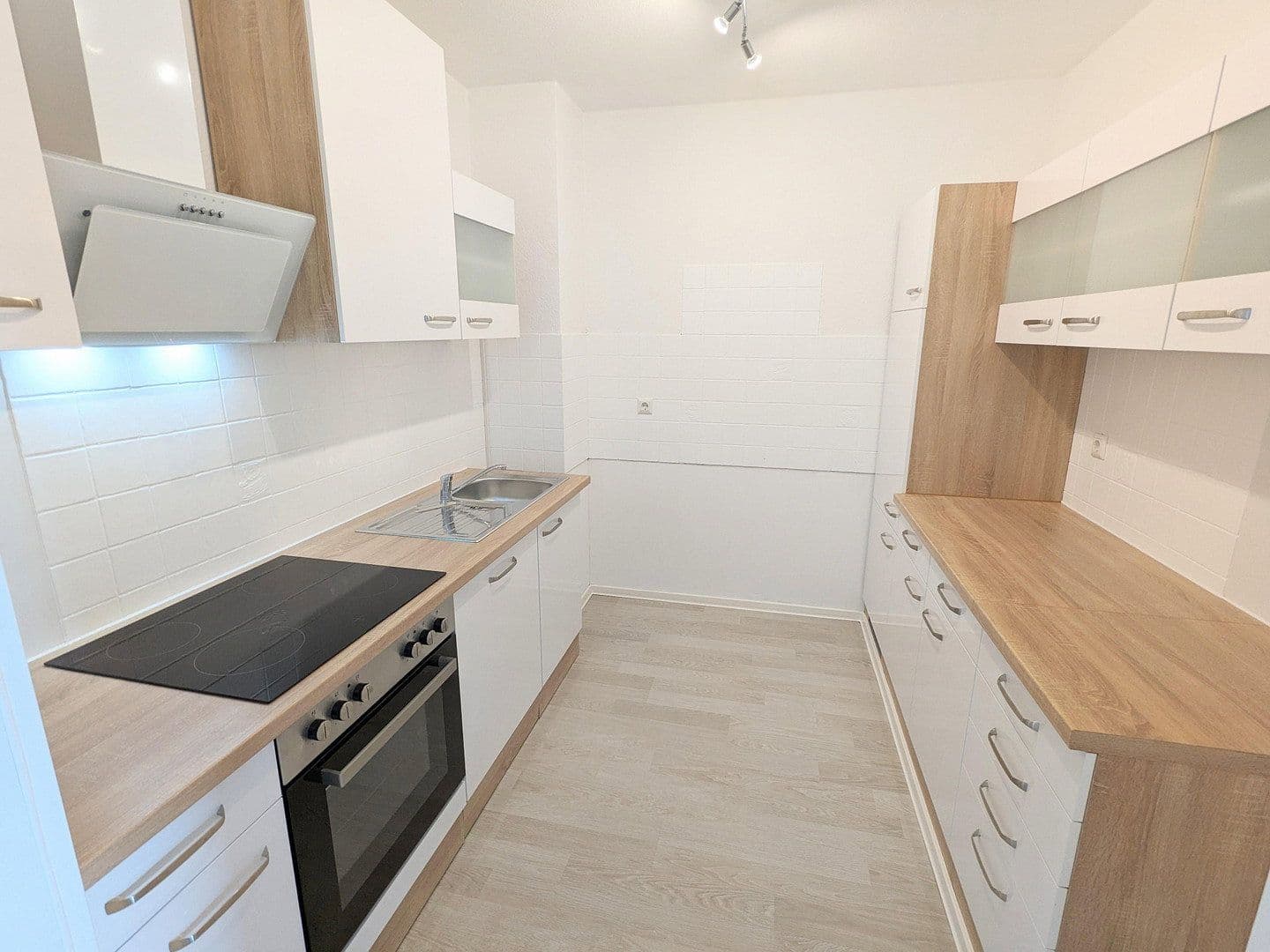 1 bedroom with open-plan kitchen flat to rent, 67 m², Woogstr. 36, Neuhofen, Rhineland-Palatinate 1 bedroom with open-plan kitchen flat to rent, 67 m², Woogstr. 36, Neuhofen, Rhineland-Palatinate