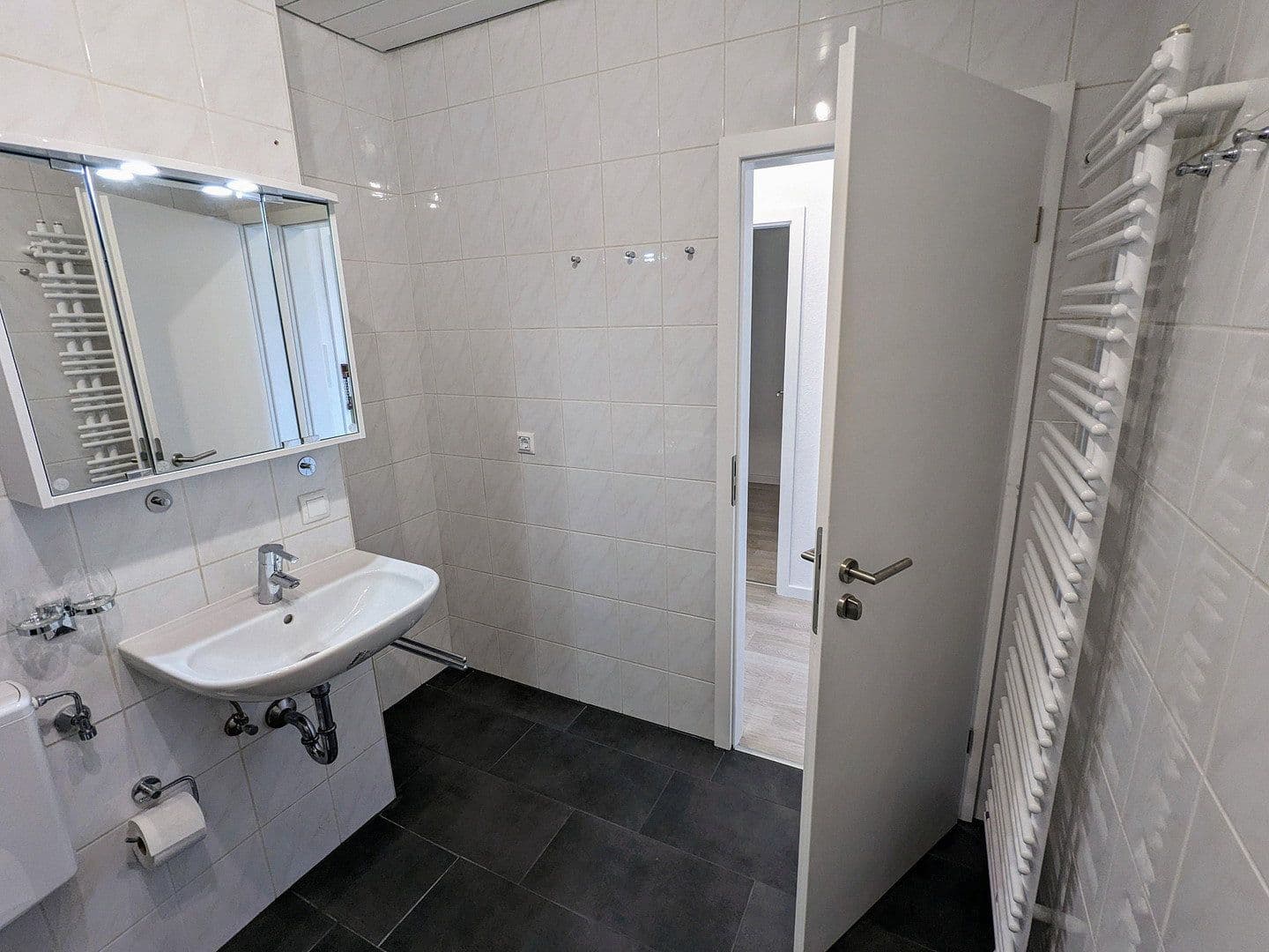 1 bedroom with open-plan kitchen flat to rent, 67 m², Woogstr. 36, Neuhofen, Rhineland-Palatinate 1 bedroom with open-plan kitchen flat to rent, 67 m², Woogstr. 36, Neuhofen, Rhineland-Palatinate
