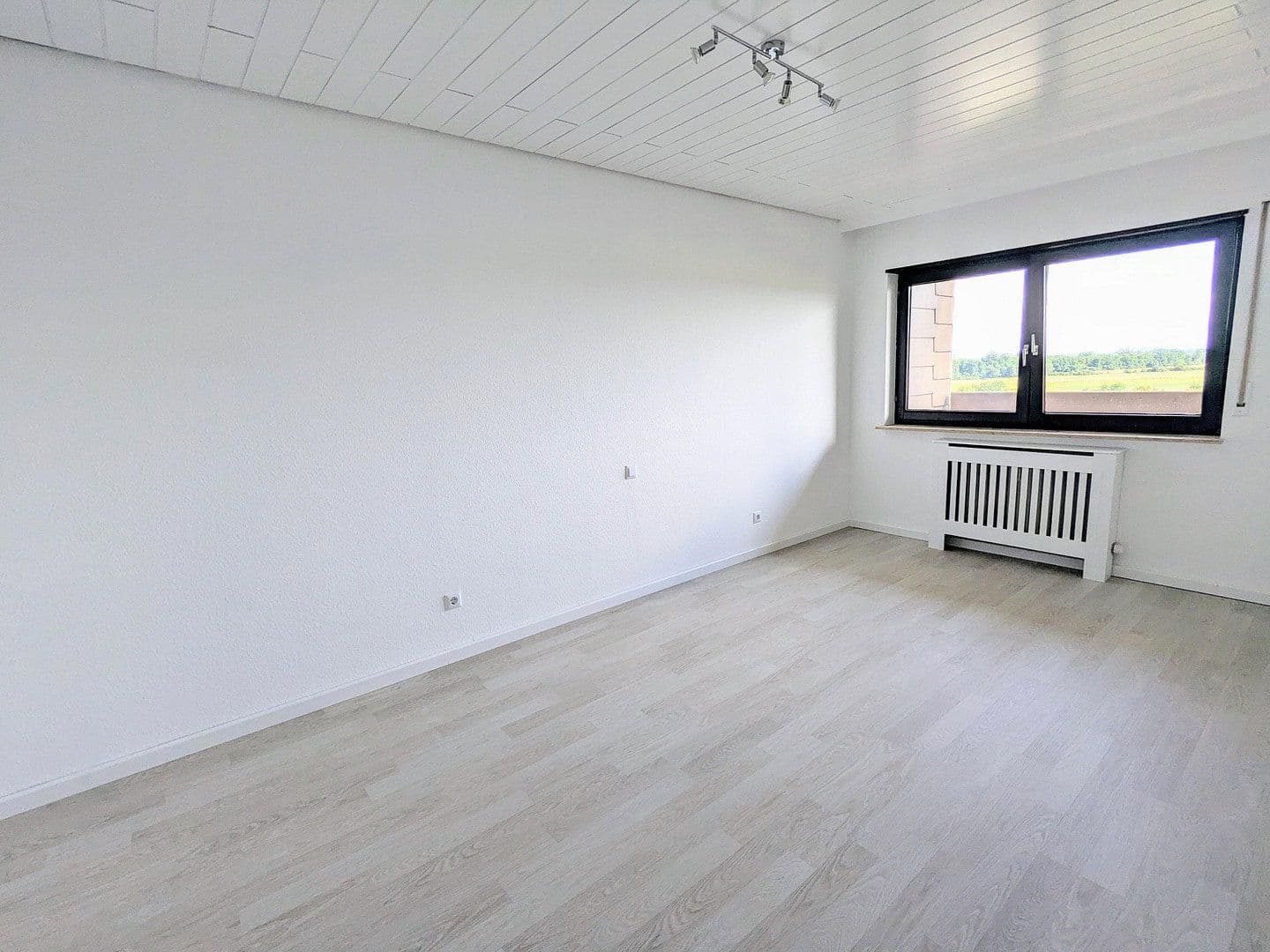 1 bedroom with open-plan kitchen flat to rent, 67 m², Woogstr. 36, Neuhofen, Rhineland-Palatinate 1 bedroom with open-plan kitchen flat to rent, 67 m², Woogstr. 36, Neuhofen, Rhineland-Palatinate