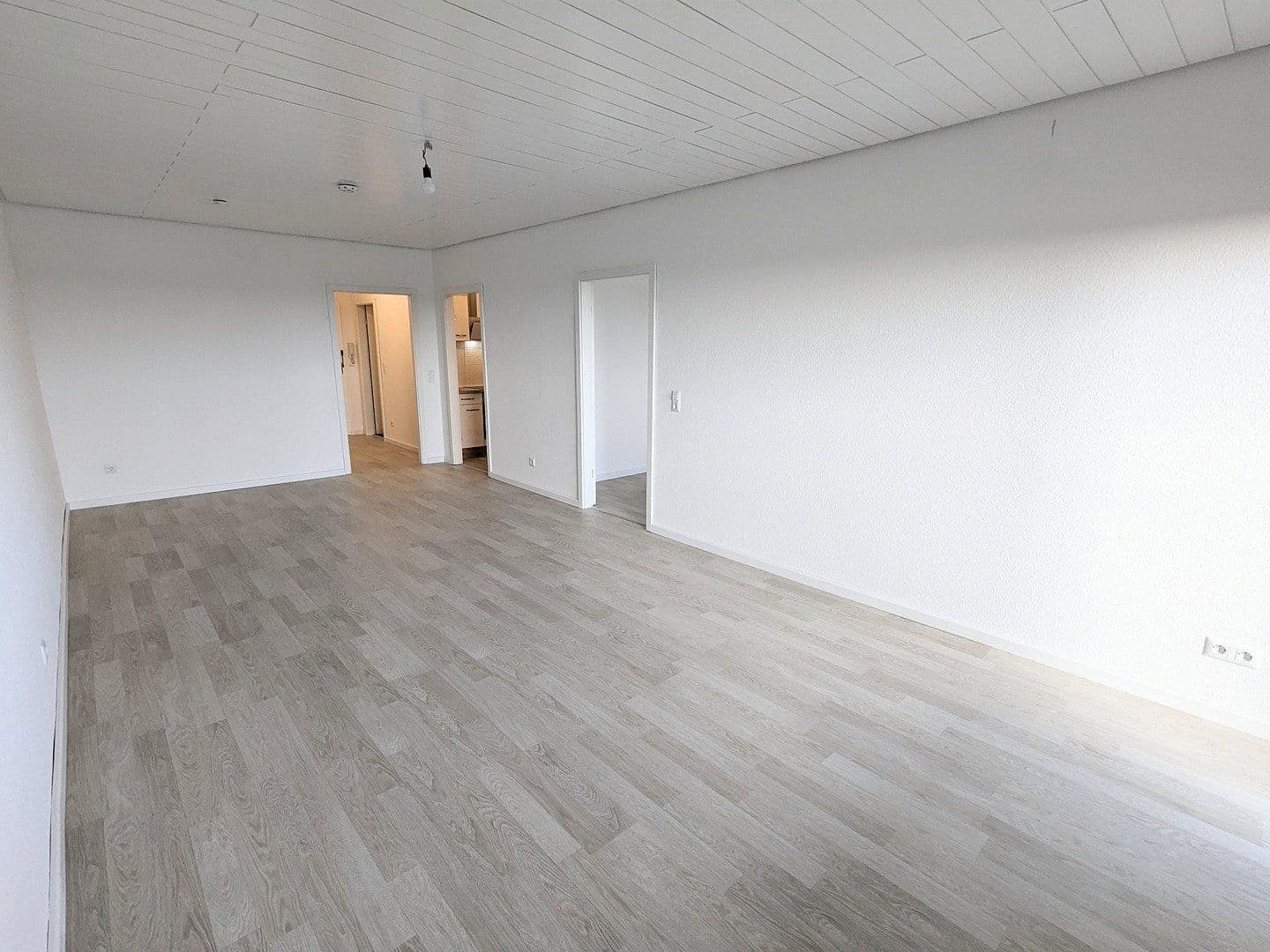 1 bedroom with open-plan kitchen flat to rent, 67 m², Woogstr. 36, Neuhofen, Rhineland-Palatinate 1 bedroom with open-plan kitchen flat to rent, 67 m², Woogstr. 36, Neuhofen, Rhineland-Palatinate