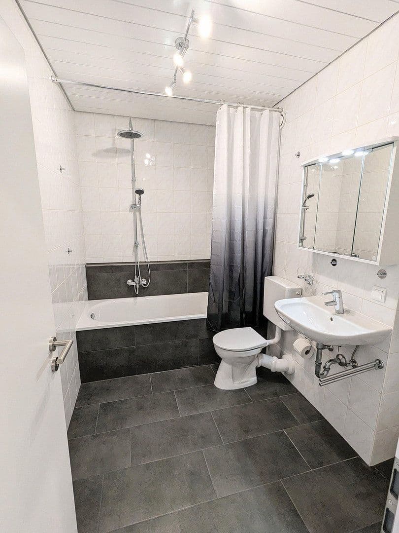 1 bedroom with open-plan kitchen flat to rent, 67 m², Woogstr. 36, Neuhofen, Rhineland-Palatinate 1 bedroom with open-plan kitchen flat to rent, 67 m², Woogstr. 36, Neuhofen, Rhineland-Palatinate