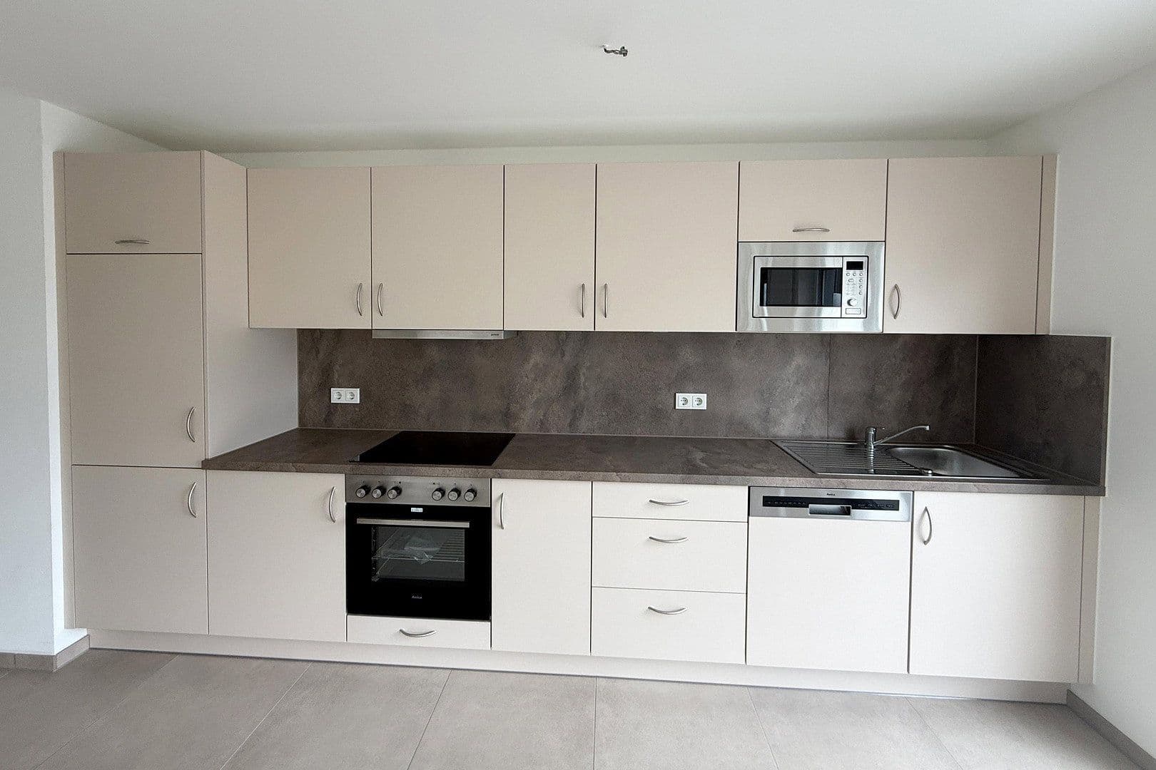 4 bedroom flat to rent, 95 m², An der Schwefelquelle 2, Schwandorf, Bavaria 4 bedroom flat to rent, 95 m², An der Schwefelquelle 2, Schwandorf, Bavaria