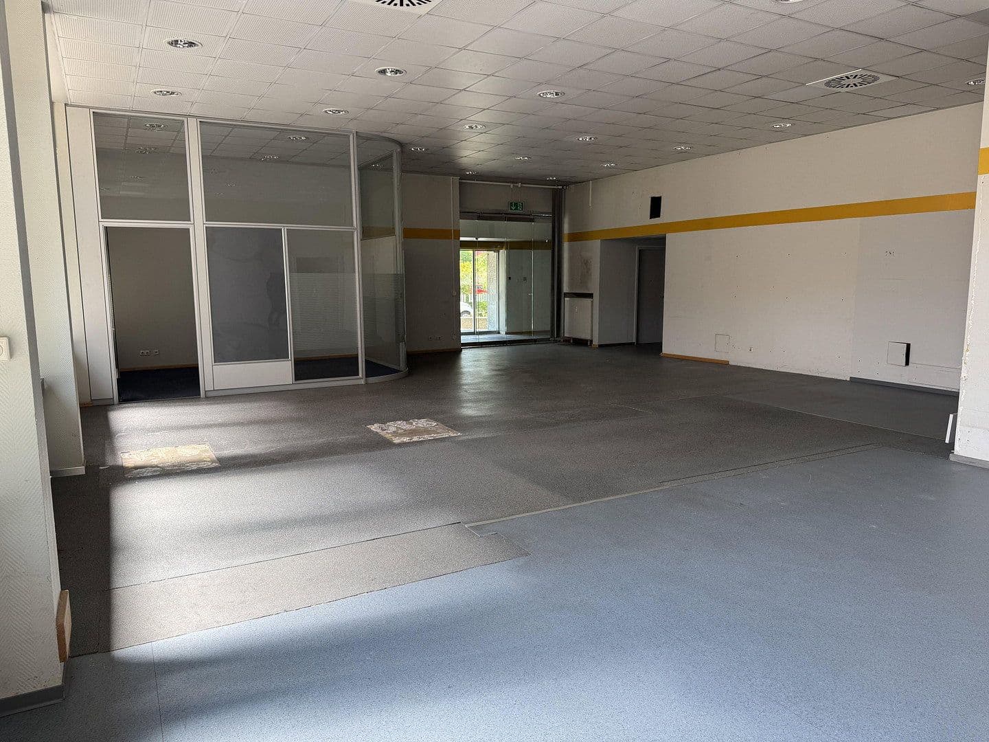 office to rent, 170 m², Alleestrasse 6, Neustadt an der Aisch, Bavaria office to rent, 170 m², Alleestrasse 6, Neustadt an der Aisch, Bavaria