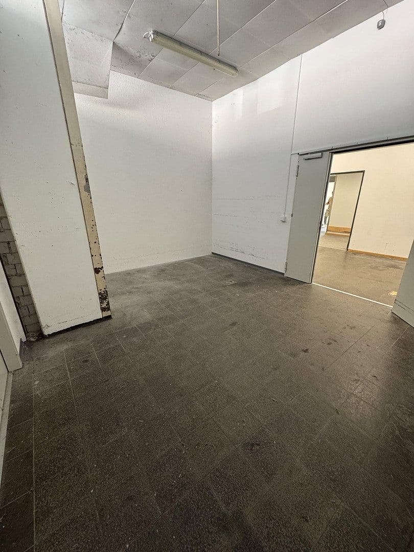 office to rent, 170 m², Alleestrasse 6, Neustadt an der Aisch, Bavaria office to rent, 170 m², Alleestrasse 6, Neustadt an der Aisch, Bavaria