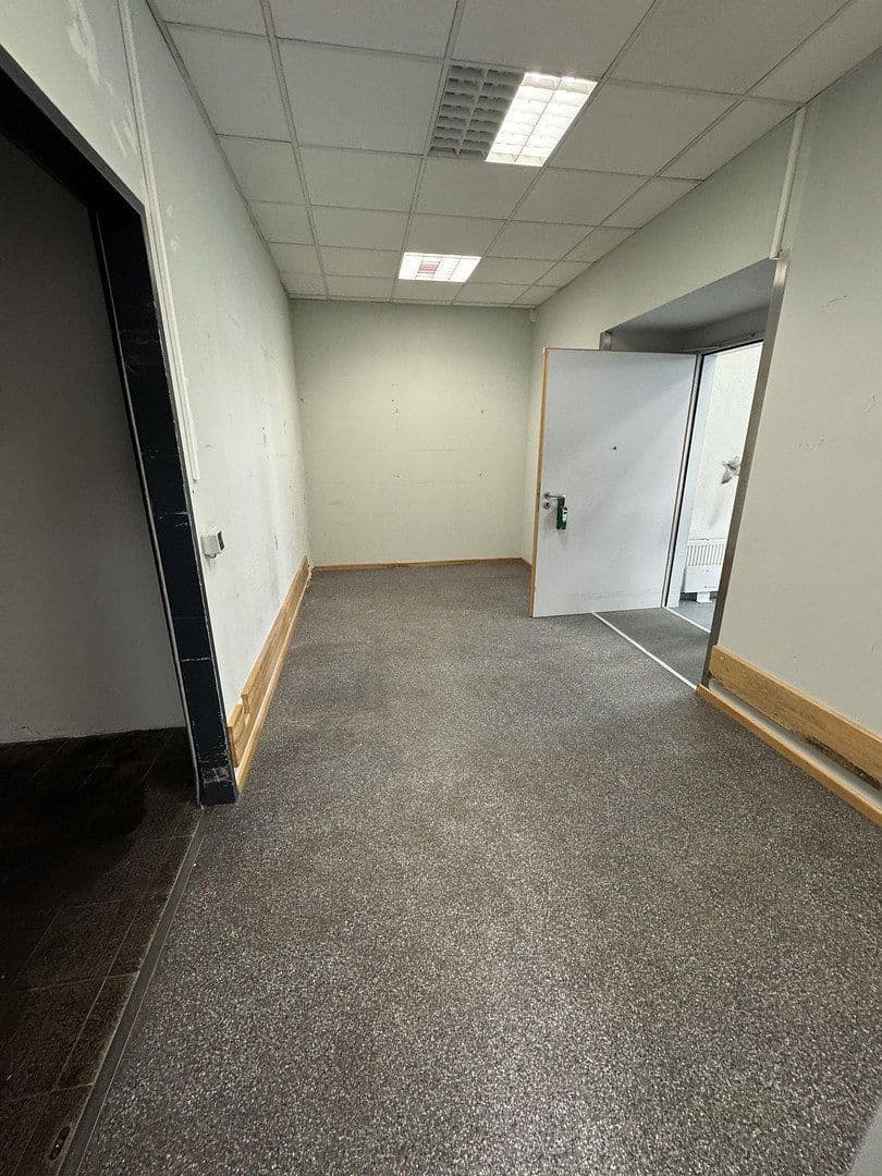 office to rent, 170 m², Alleestrasse 6, Neustadt an der Aisch, Bavaria office to rent, 170 m², Alleestrasse 6, Neustadt an der Aisch, Bavaria