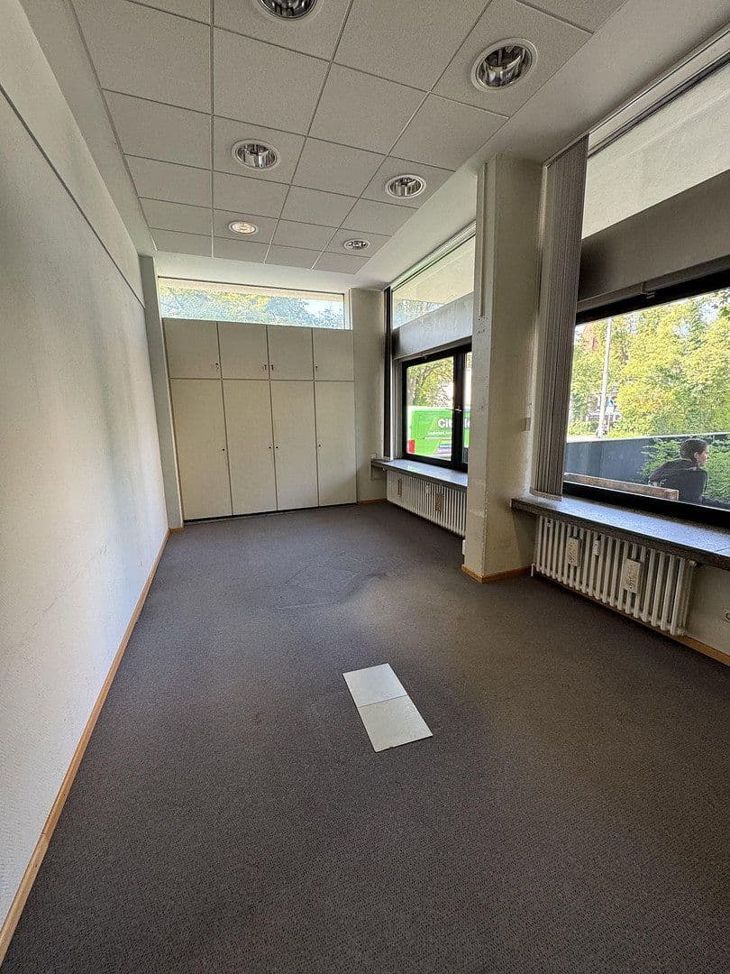 office to rent, 170 m², Alleestrasse 6, Neustadt an der Aisch, Bavaria office to rent, 170 m², Alleestrasse 6, Neustadt an der Aisch, Bavaria