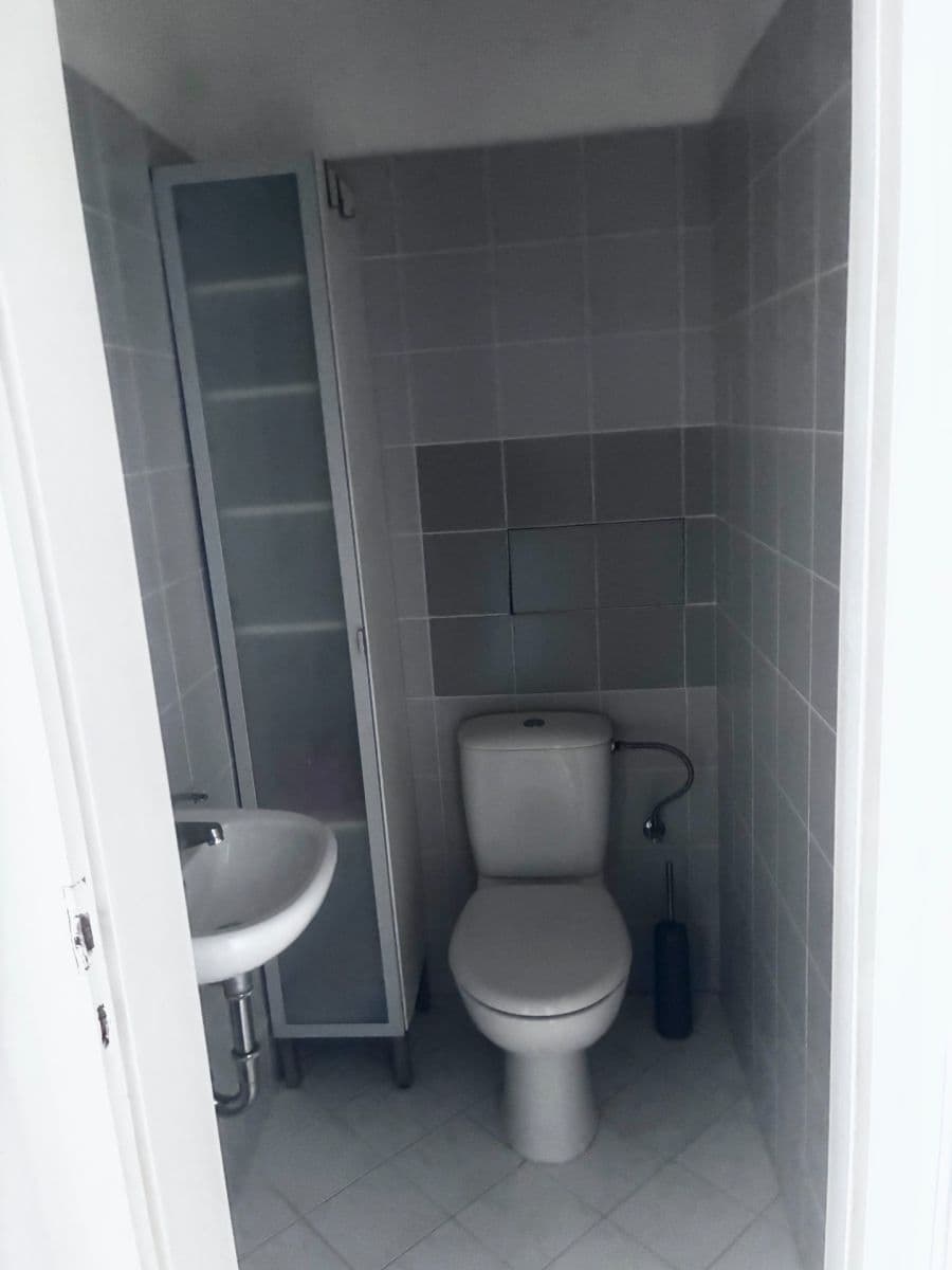 3 bedroom with open-plan kitchen flat to rent, 94 m², Pštrossova, Prague, Prague 3 bedroom with open-plan kitchen flat to rent, 94 m², Pštrossova, Prague, Prague