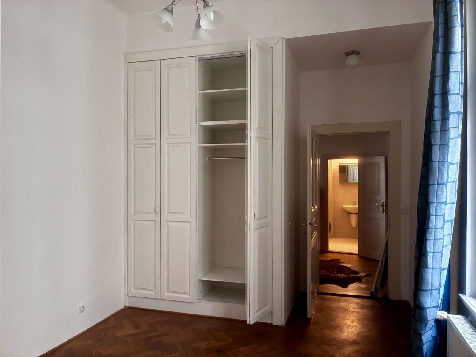 3 bedroom with open-plan kitchen flat to rent, 94 m², Pštrossova, Prague, Prague 3 bedroom with open-plan kitchen flat to rent, 94 m², Pštrossova, Prague, Prague