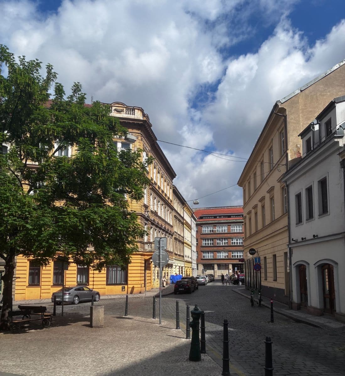 3 bedroom with open-plan kitchen flat to rent, 94 m², Pštrossova, Prague, Prague 3 bedroom with open-plan kitchen flat to rent, 94 m², Pštrossova, Prague, Prague
