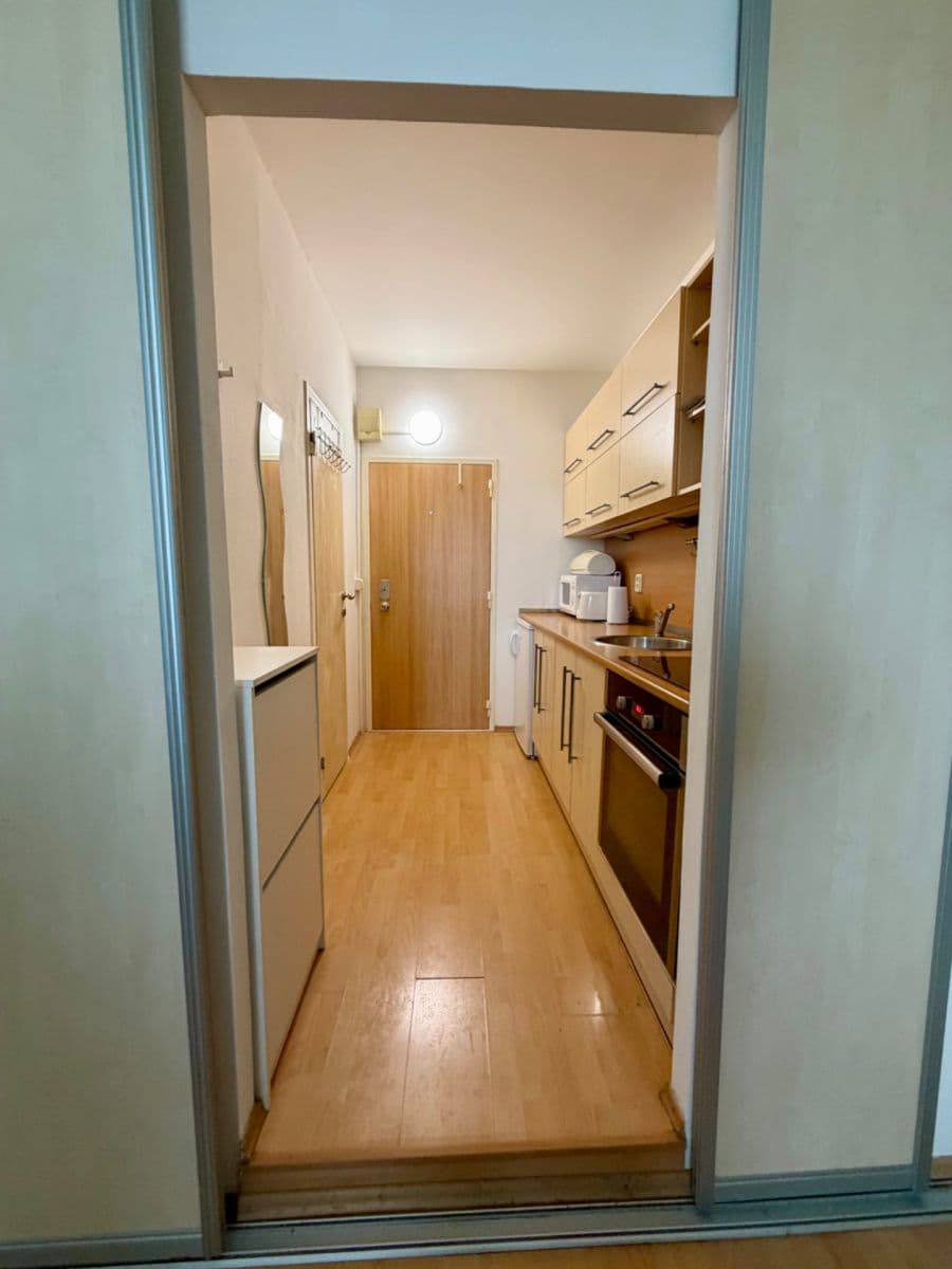 Small studio flat to rent, 28 m², Saratovská, Dúbravka, Bratislavský Region Small studio flat to rent, 28 m², Saratovská, Dúbravka, Bratislavský Region