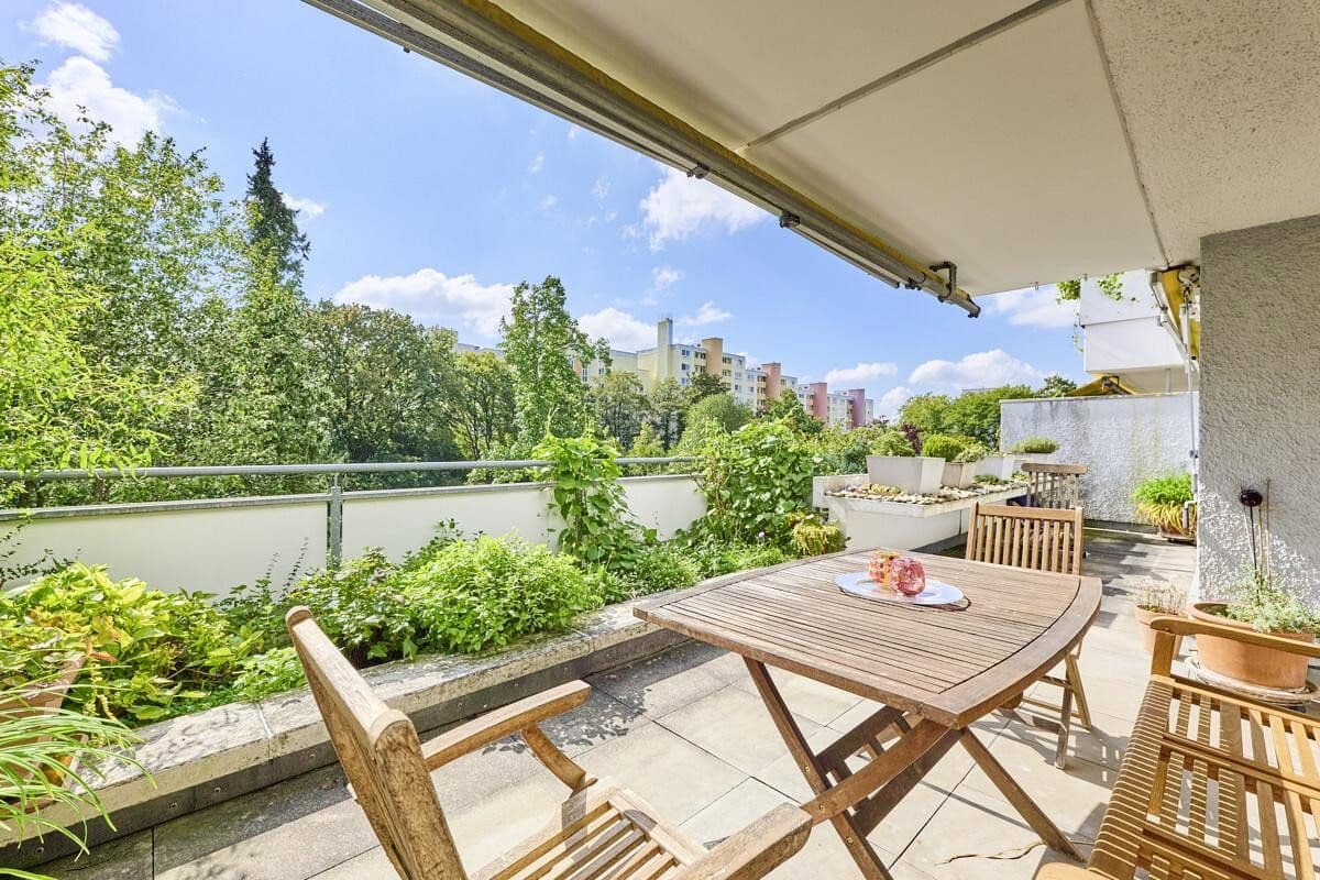 2 bedroom with open-plan kitchen flat for sale, 101 m², Am See, haar, Bavaria 2 bedroom with open-plan kitchen flat for sale, 101 m², Am See, haar, Bavaria