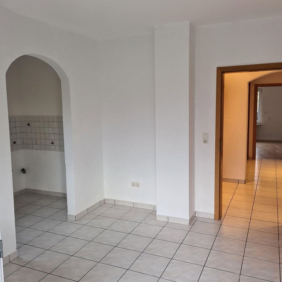 2 bedroom with open-plan kitchen flat to rent, 102 m², Sudetendeutschestr. 21, Hanau, Hesse 2 bedroom with open-plan kitchen flat to rent, 102 m², Sudetendeutschestr. 21, Hanau, Hesse