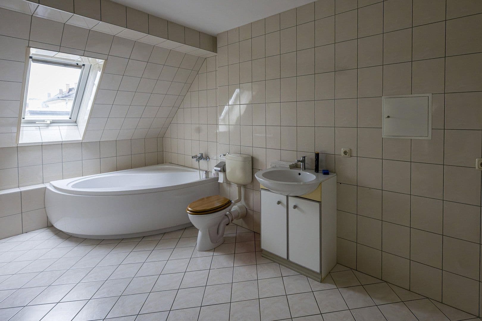 house for sale, 648 m², Uhlandstraße 14, Gera, Thuringia house for sale, 648 m², Uhlandstraße 14, Gera, Thuringia