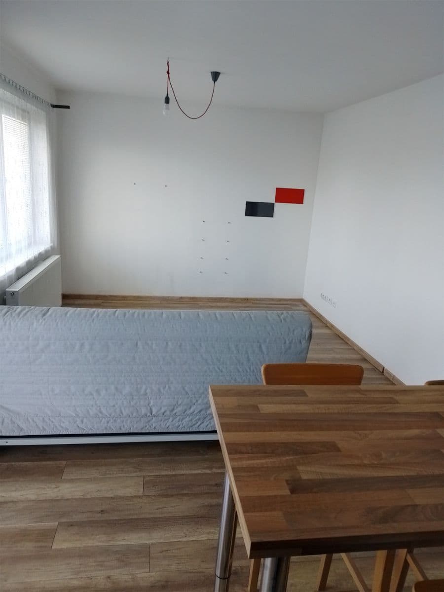 1 bedroom with open-plan kitchen flat to rent, 53 m², Malátova, Městec Králové, Středočeský Region 1 bedroom with open-plan kitchen flat to rent, 53 m², Malátova, Městec Králové, Středočeský Region