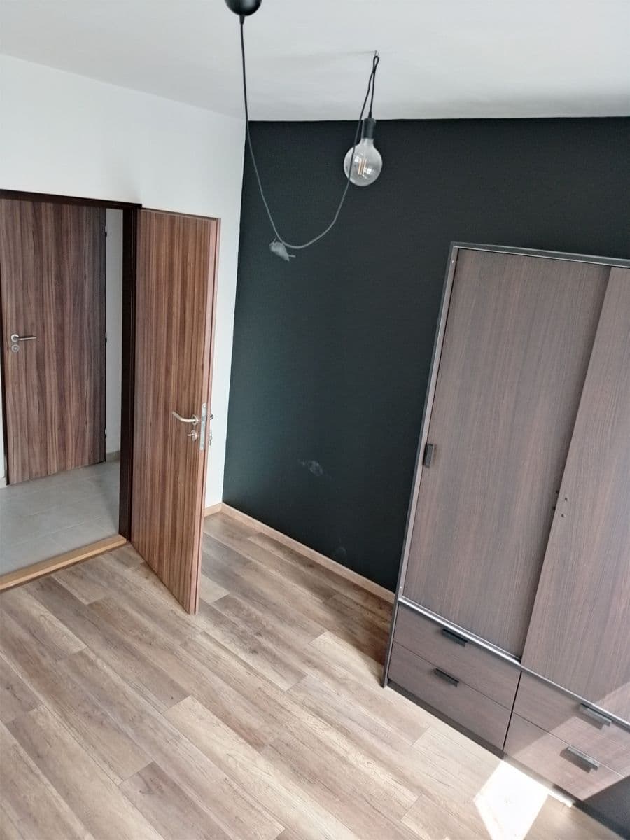 1 bedroom with open-plan kitchen flat to rent, 53 m², Malátova, Městec Králové, Středočeský Region 1 bedroom with open-plan kitchen flat to rent, 53 m², Malátova, Městec Králové, Středočeský Region