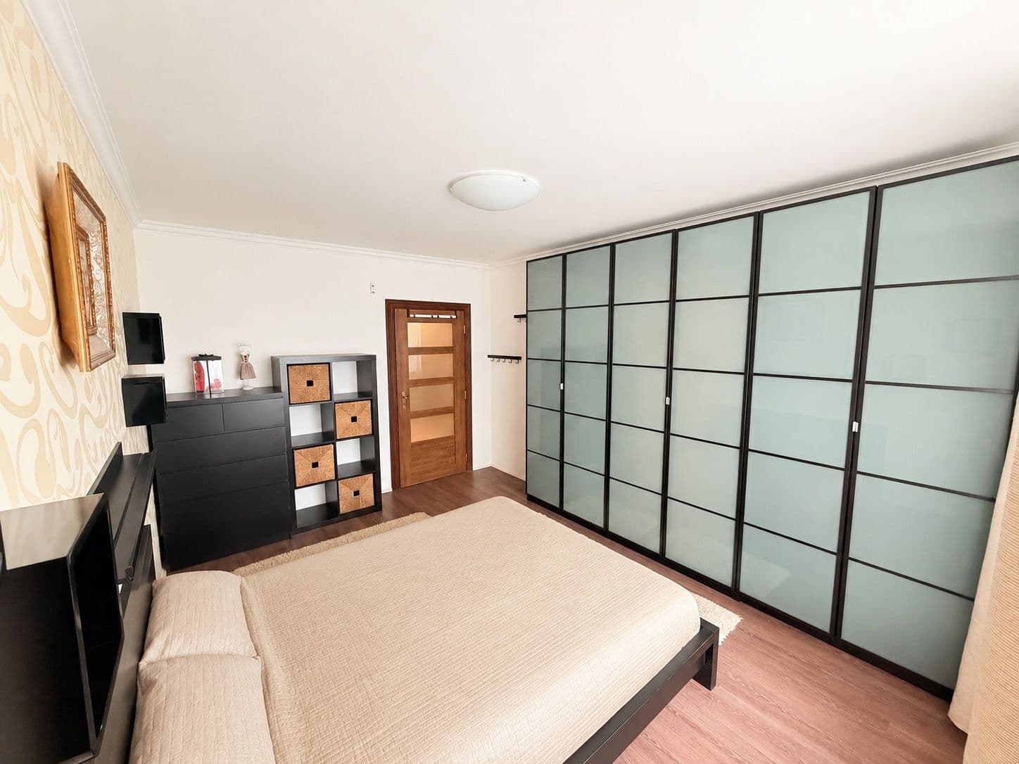 2 bedroom with open-plan kitchen flat to rent, 80 m², Nušlova, Prague, Prague 2 bedroom with open-plan kitchen flat to rent, 80 m², Nušlova, Prague, Prague