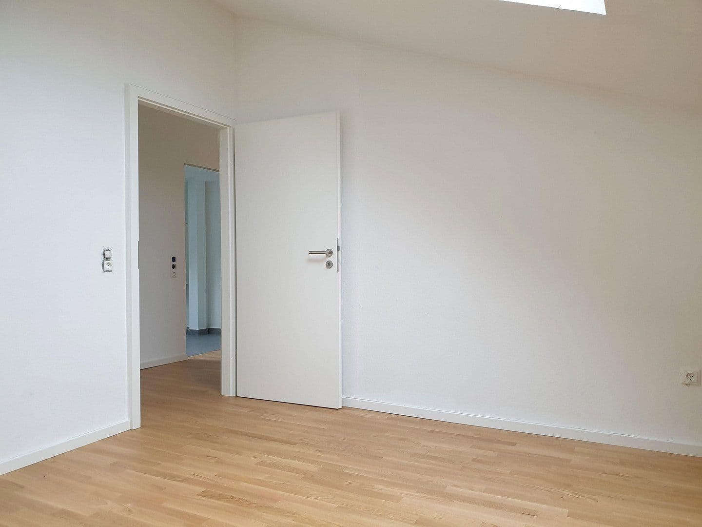 2 bedroom with open-plan kitchen flat to rent, 74 m², Königsteiner Straße 40d, Frankfurt am Main, Hesse 2 bedroom with open-plan kitchen flat to rent, 74 m², Königsteiner Straße 40d, Frankfurt am Main, Hesse