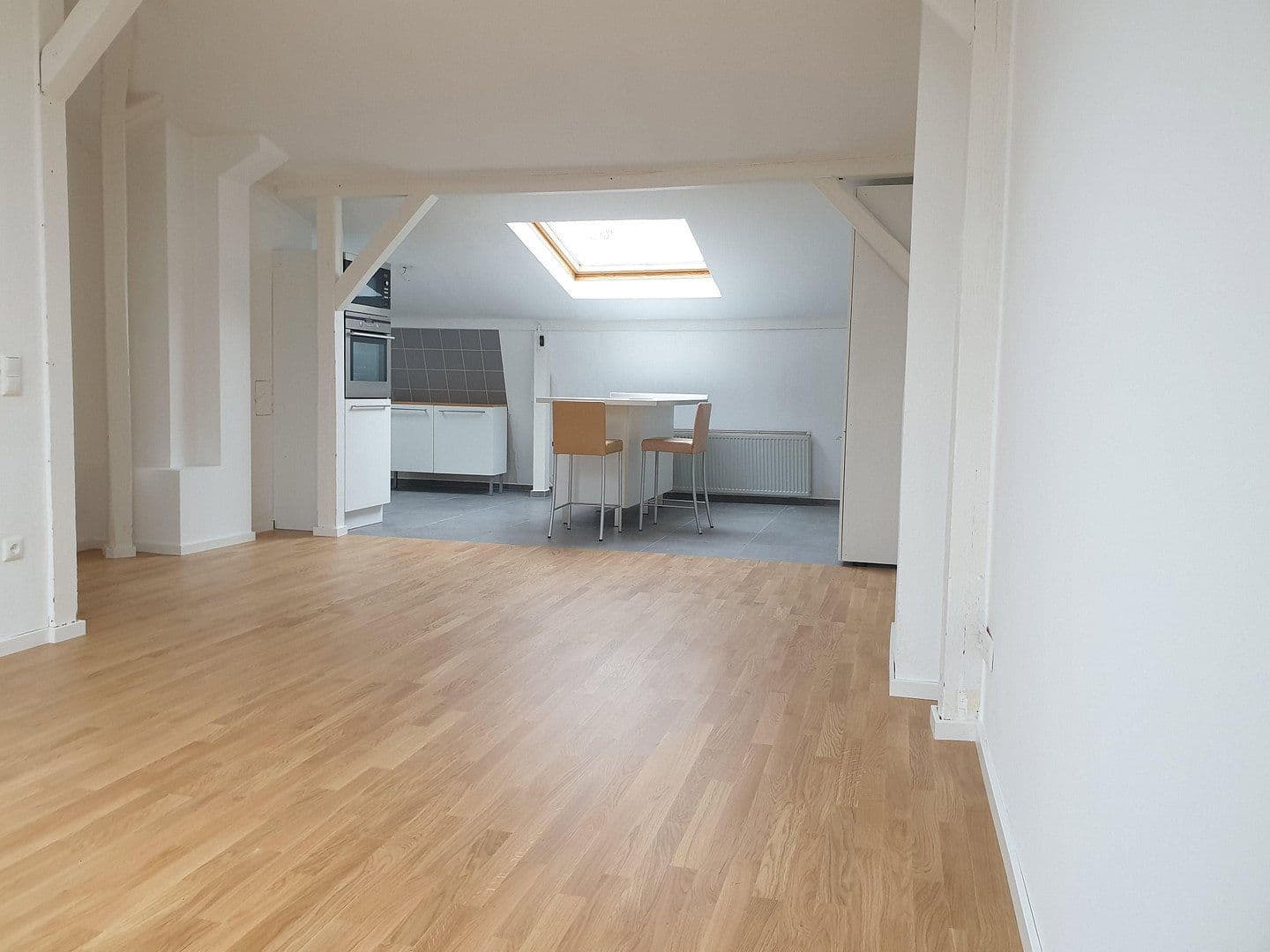 2 bedroom with open-plan kitchen flat to rent, 74 m², Königsteiner Straße 40d, Frankfurt am Main, Hesse 2 bedroom with open-plan kitchen flat to rent, 74 m², Königsteiner Straße 40d, Frankfurt am Main, Hesse