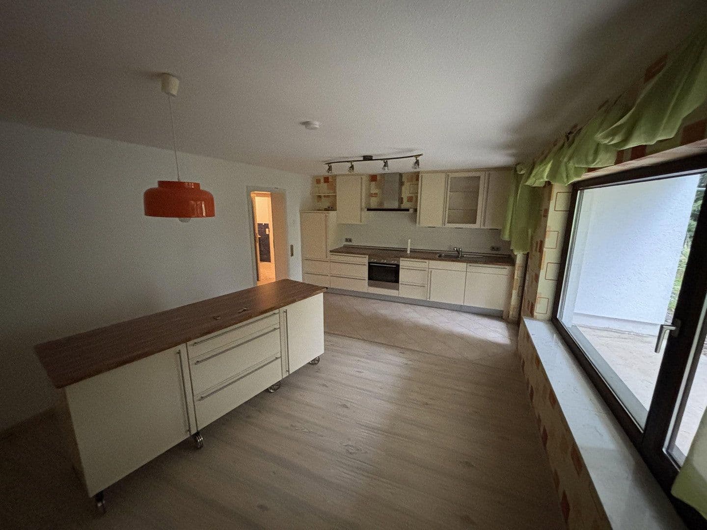 2 bedroom with open-plan kitchen flat to rent, 96 m², Schöntal, Baden-Württemberg 2 bedroom with open-plan kitchen flat to rent, 96 m², Schöntal, Baden-Württemberg