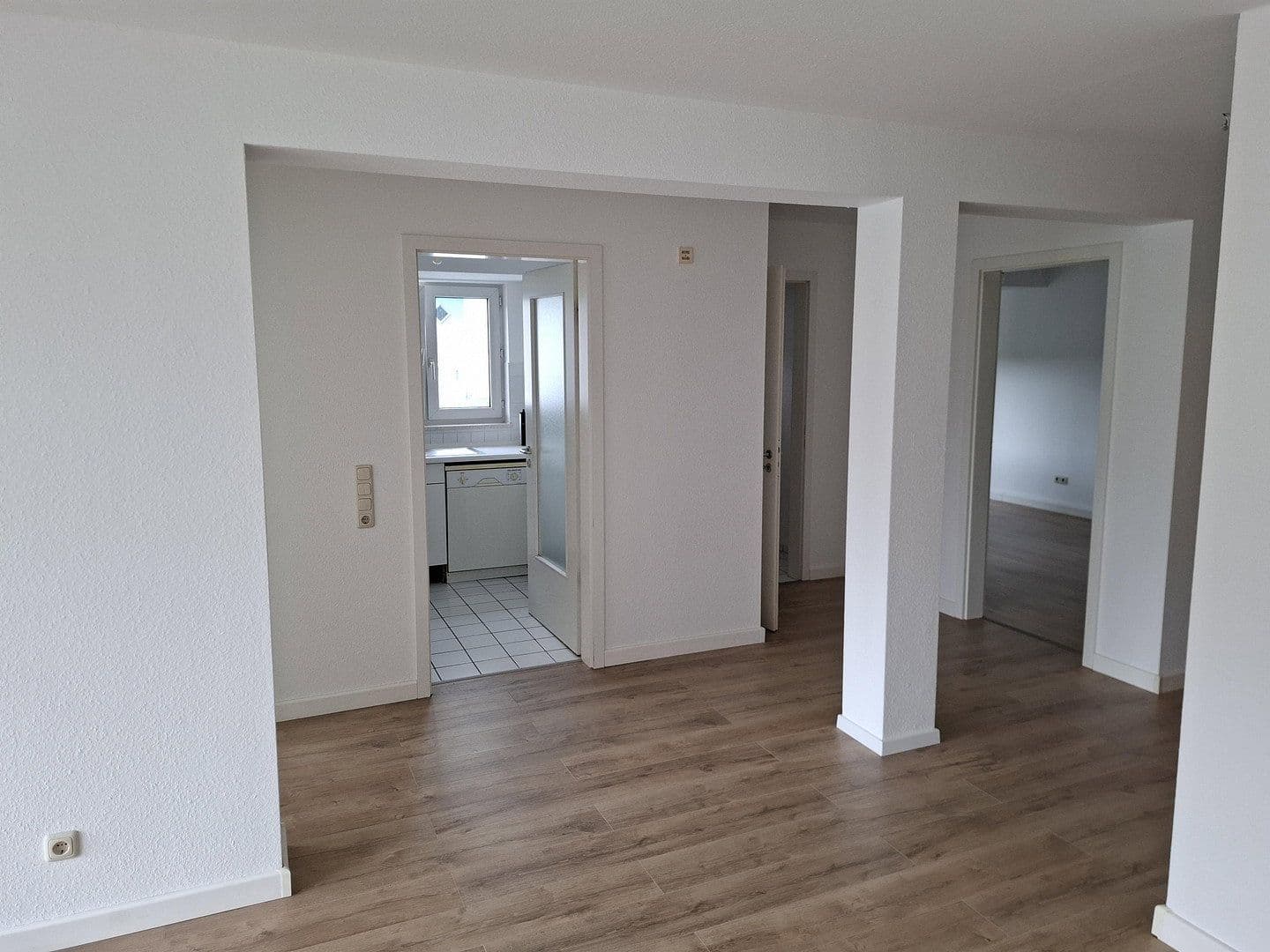 2 bedroom with open-plan kitchen flat to rent, 93 m², Waldallee 7.42, Eppstein, Hesse 2 bedroom with open-plan kitchen flat to rent, 93 m², Waldallee 7.42, Eppstein, Hesse