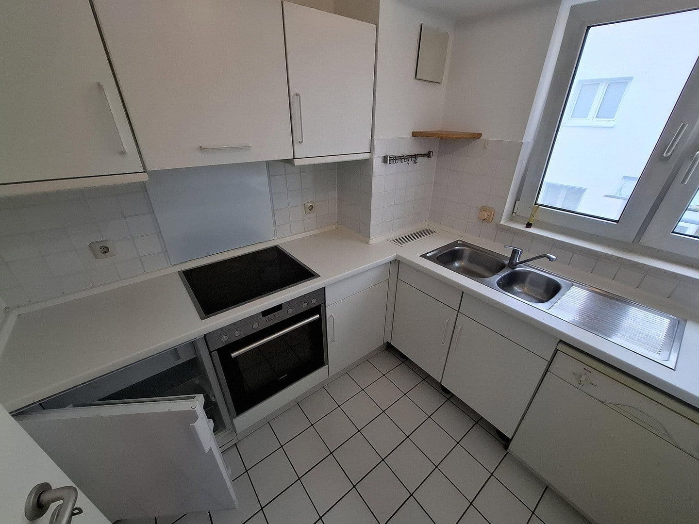 2 bedroom with open-plan kitchen flat to rent, 93 m², Waldallee 7.42, Eppstein, Hesse 2 bedroom with open-plan kitchen flat to rent, 93 m², Waldallee 7.42, Eppstein, Hesse