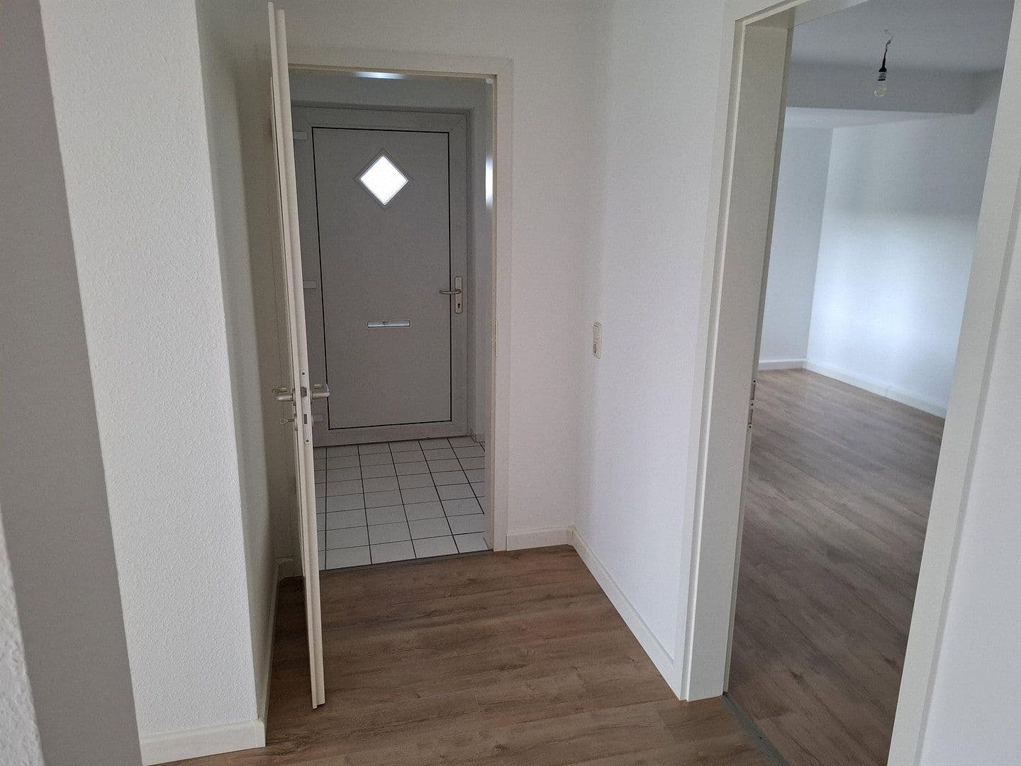 2 bedroom with open-plan kitchen flat to rent, 93 m², Waldallee 7.42, Eppstein, Hesse 2 bedroom with open-plan kitchen flat to rent, 93 m², Waldallee 7.42, Eppstein, Hesse