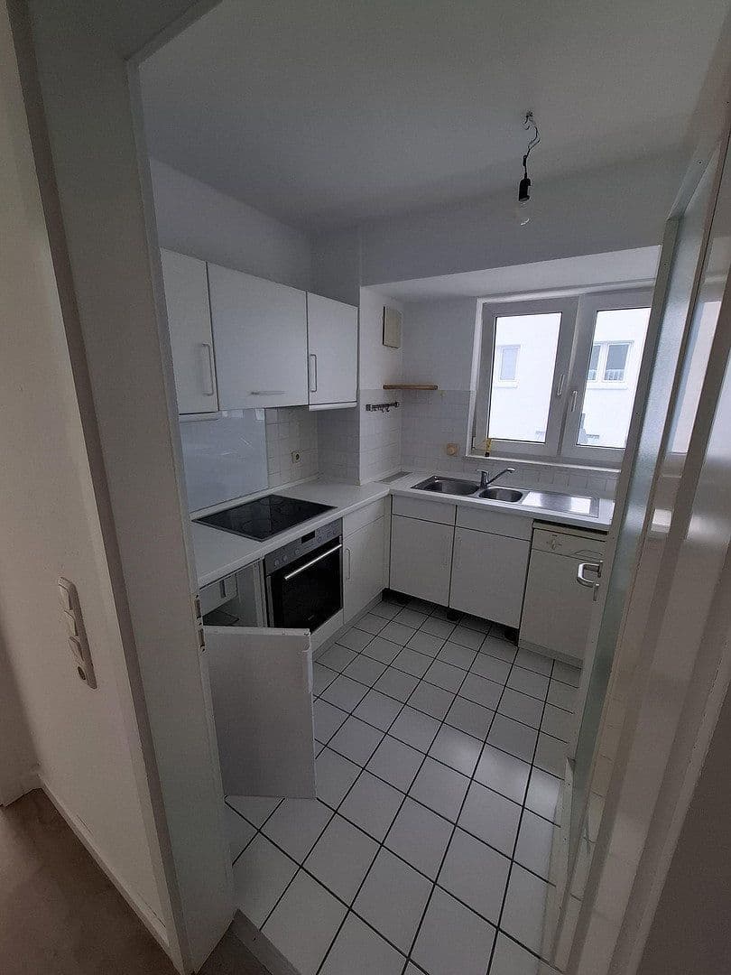 2 bedroom with open-plan kitchen flat to rent, 93 m², Waldallee 7.42, Eppstein, Hesse 2 bedroom with open-plan kitchen flat to rent, 93 m², Waldallee 7.42, Eppstein, Hesse