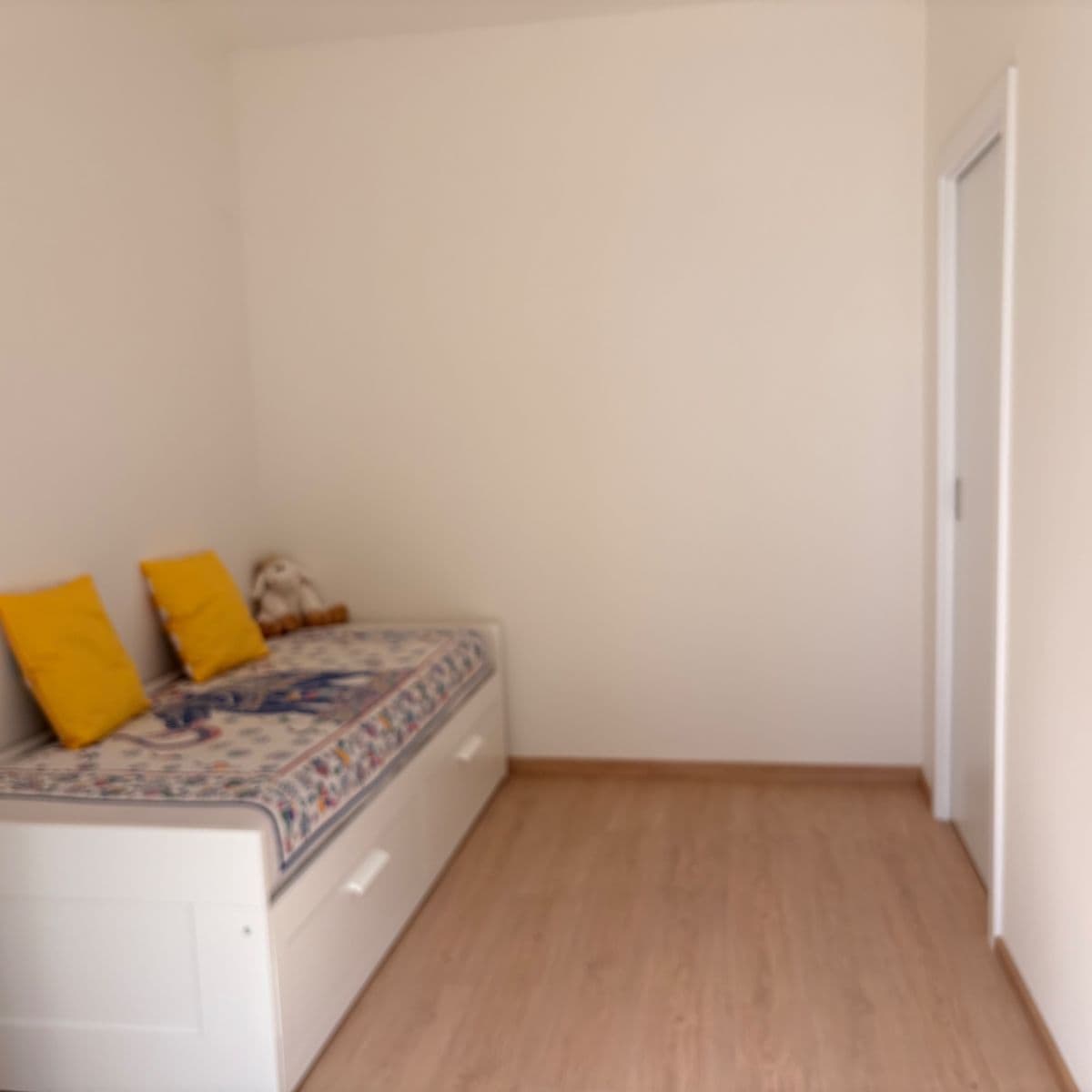 2 bedroom with open-plan kitchen flat to rent, 43 m², Haenkeho, Prague, Prague 2 bedroom with open-plan kitchen flat to rent, 43 m², Haenkeho, Prague, Prague