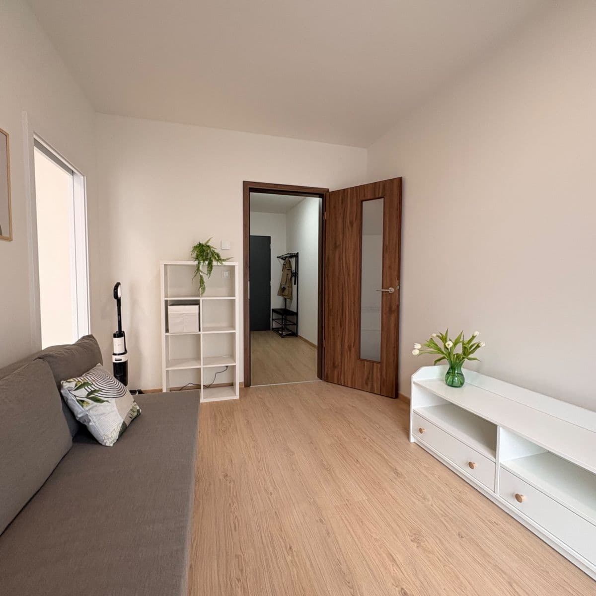 2 bedroom with open-plan kitchen flat to rent, 43 m², Haenkeho, Prague, Prague 2 bedroom with open-plan kitchen flat to rent, 43 m², Haenkeho, Prague, Prague
