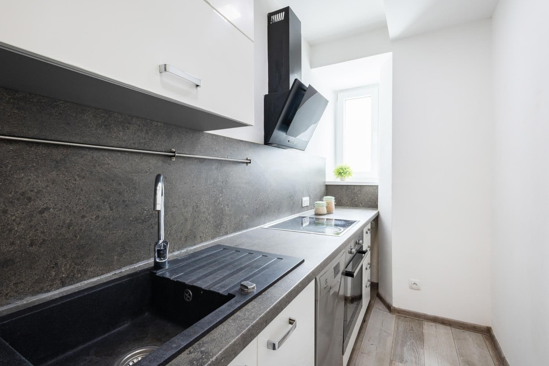 2 bedroom with open-plan kitchen flat for sale, 65 m², Jerevanská, Prague, Prague 2 bedroom with open-plan kitchen flat for sale, 65 m², Jerevanská, Prague, Prague