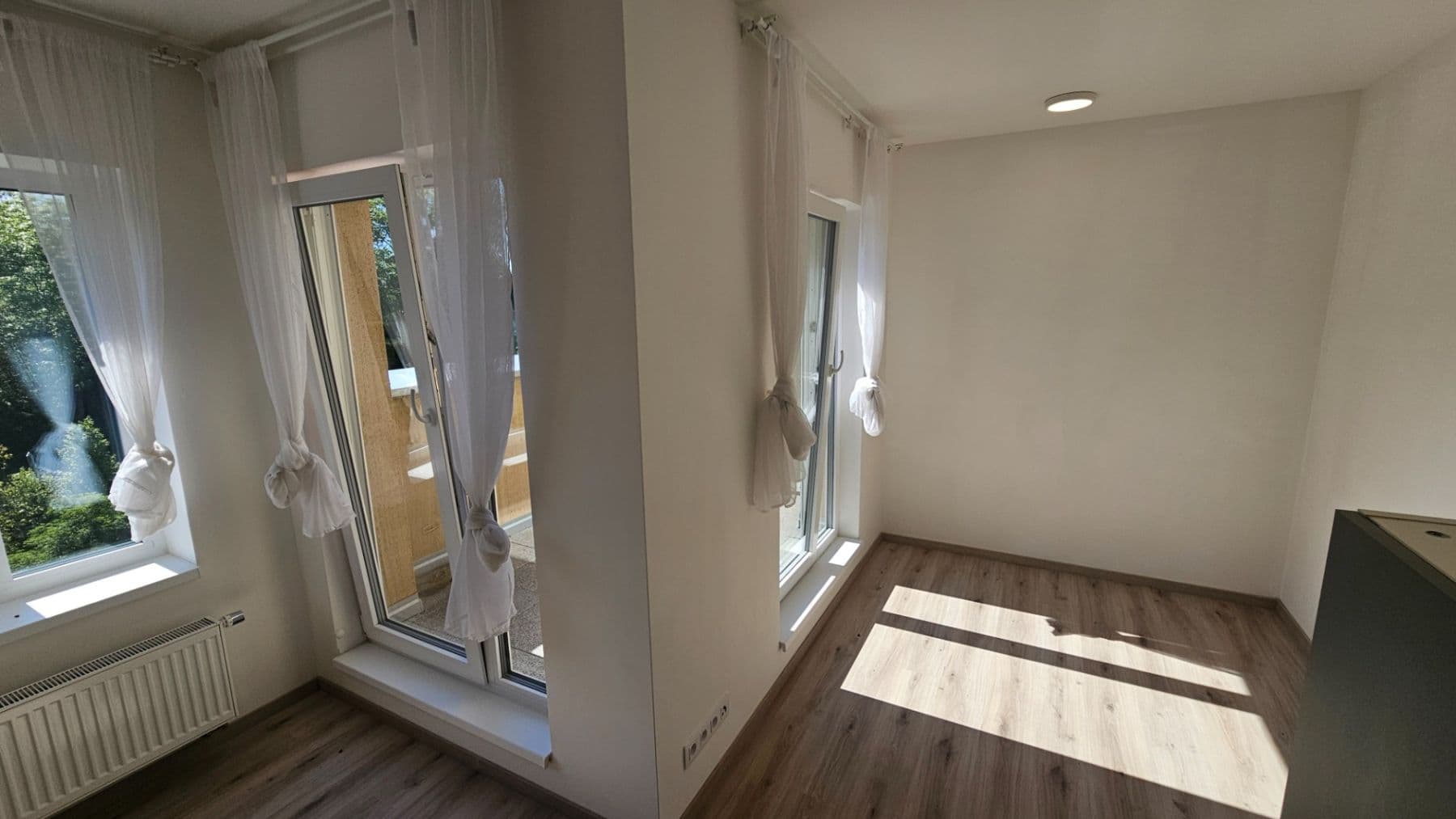 Studio flat to rent, 36 m², V Kněžívce, Tuchoměřice, Středočeský Region Studio flat to rent, 36 m², V Kněžívce, Tuchoměřice, Středočeský Region