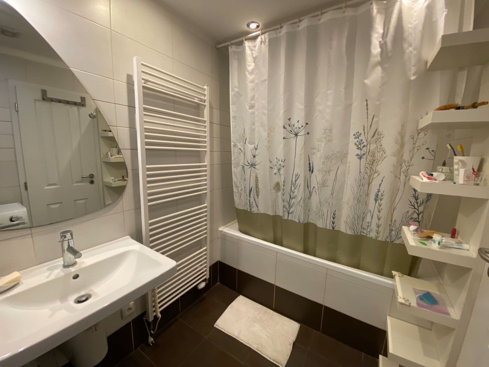 2 bedroom with open-plan kitchen flat to rent, 74 m², Bořivojova, Prague, Prague 2 bedroom with open-plan kitchen flat to rent, 74 m², Bořivojova, Prague, Prague