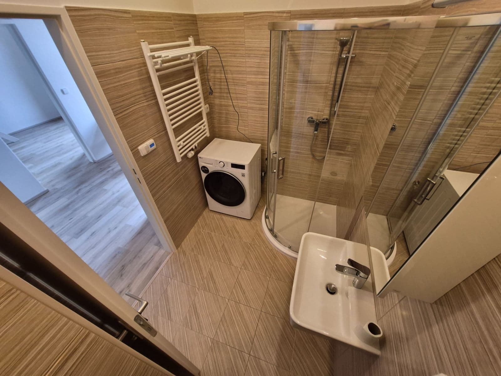 1 bedroom with open-plan kitchen flat to rent, 37 m², Boleslavova, Prague, Prague 1 bedroom with open-plan kitchen flat to rent, 37 m², Boleslavova, Prague, Prague