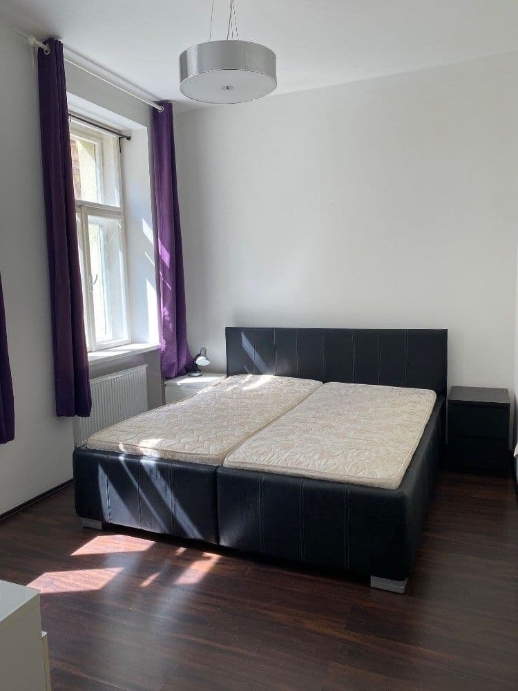 1 bedroom with open-plan kitchen flat to rent, 42 m², Kamenická, Prague, Prague 1 bedroom with open-plan kitchen flat to rent, 42 m², Kamenická, Prague, Prague