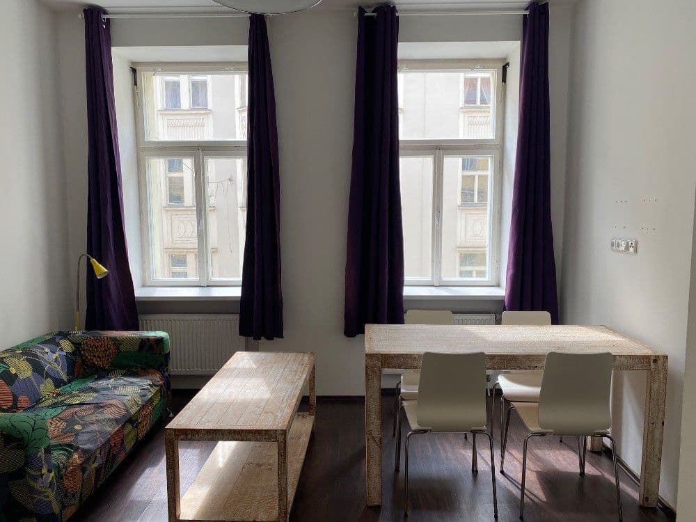 1 bedroom with open-plan kitchen flat to rent, 42 m², Kamenická, Prague, Prague 1 bedroom with open-plan kitchen flat to rent, 42 m², Kamenická, Prague, Prague