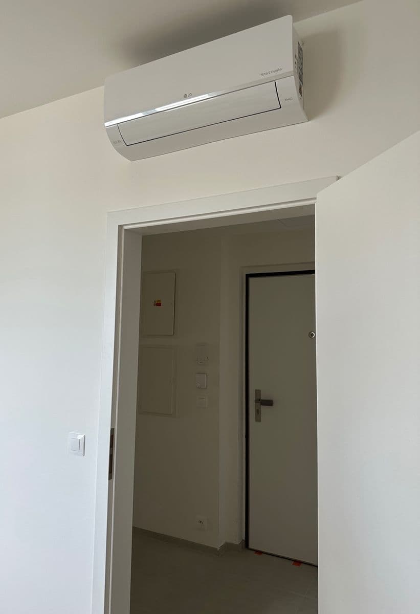 1 bedroom with open-plan kitchen flat to rent, 56 m², Kolbenova, Prague, Prague 1 bedroom with open-plan kitchen flat to rent, 56 m², Kolbenova, Prague, Prague