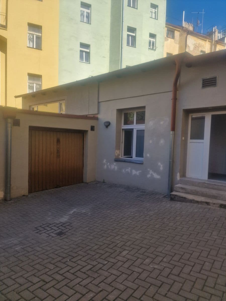 garage to rent, 20 m², Nuselská, Prague, Prague garage to rent, 20 m², Nuselská, Prague, Prague