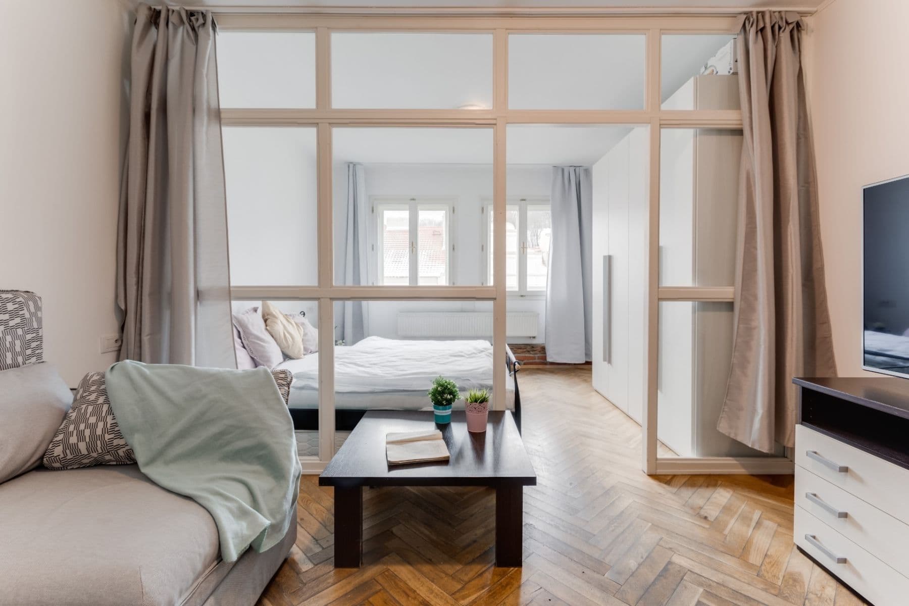 1 bedroom flat to rent, 45 m², Plzeňská, Prague, Prague 1 bedroom flat to rent, 45 m², Plzeňská, Prague, Prague