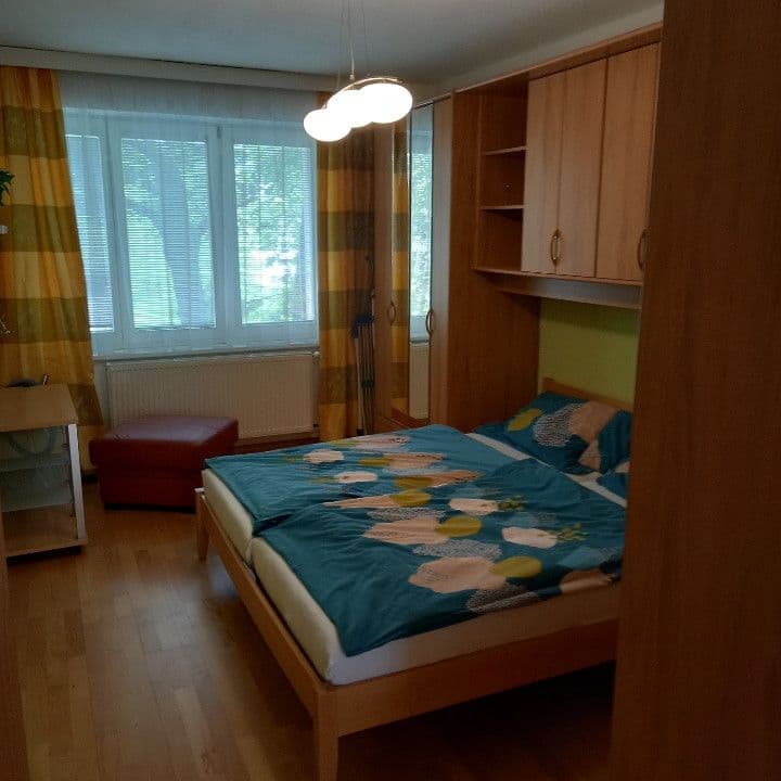 1 bedroom with open-plan kitchen flat to rent, 59 m², Šumberova, Prague, Prague 1 bedroom with open-plan kitchen flat to rent, 59 m², Šumberova, Prague, Prague