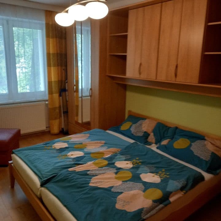 1 bedroom with open-plan kitchen flat to rent, 59 m², Šumberova, Prague, Prague 1 bedroom with open-plan kitchen flat to rent, 59 m², Šumberova, Prague, Prague