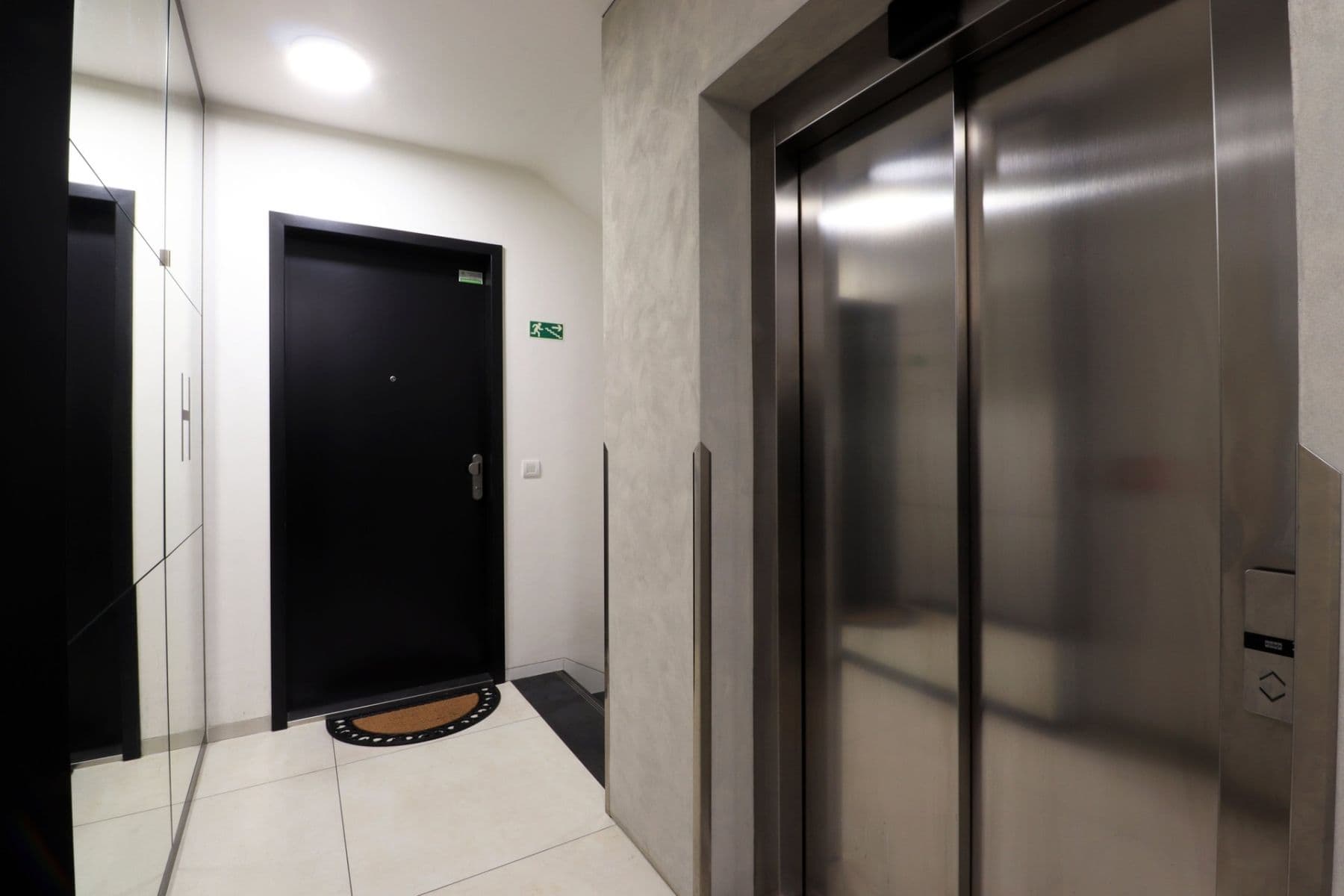 2 bedroom with open-plan kitchen flat to rent, 103 m², Na hřebenech I, Prague, Prague 2 bedroom with open-plan kitchen flat to rent, 103 m², Na hřebenech I, Prague, Prague