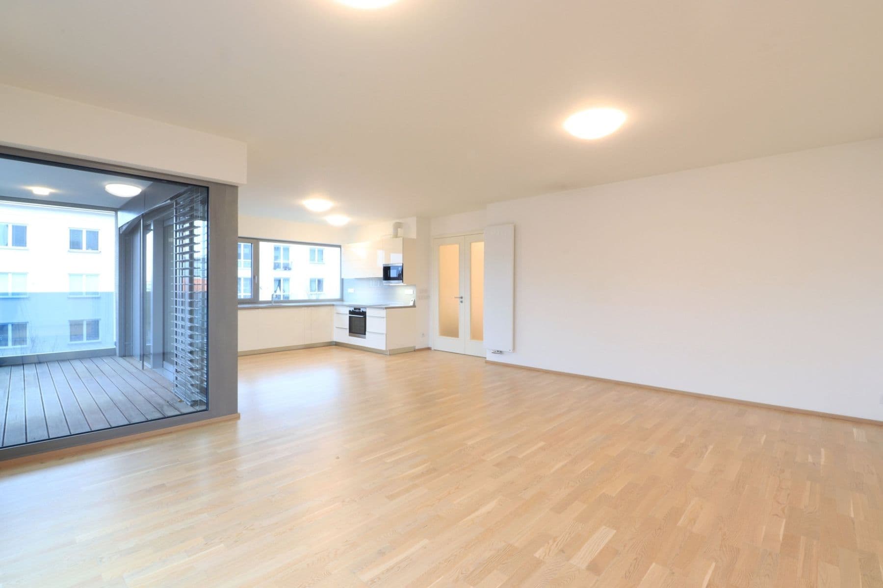 2 bedroom with open-plan kitchen flat to rent, 103 m², Na hřebenech I, Prague, Prague 2 bedroom with open-plan kitchen flat to rent, 103 m², Na hřebenech I, Prague, Prague