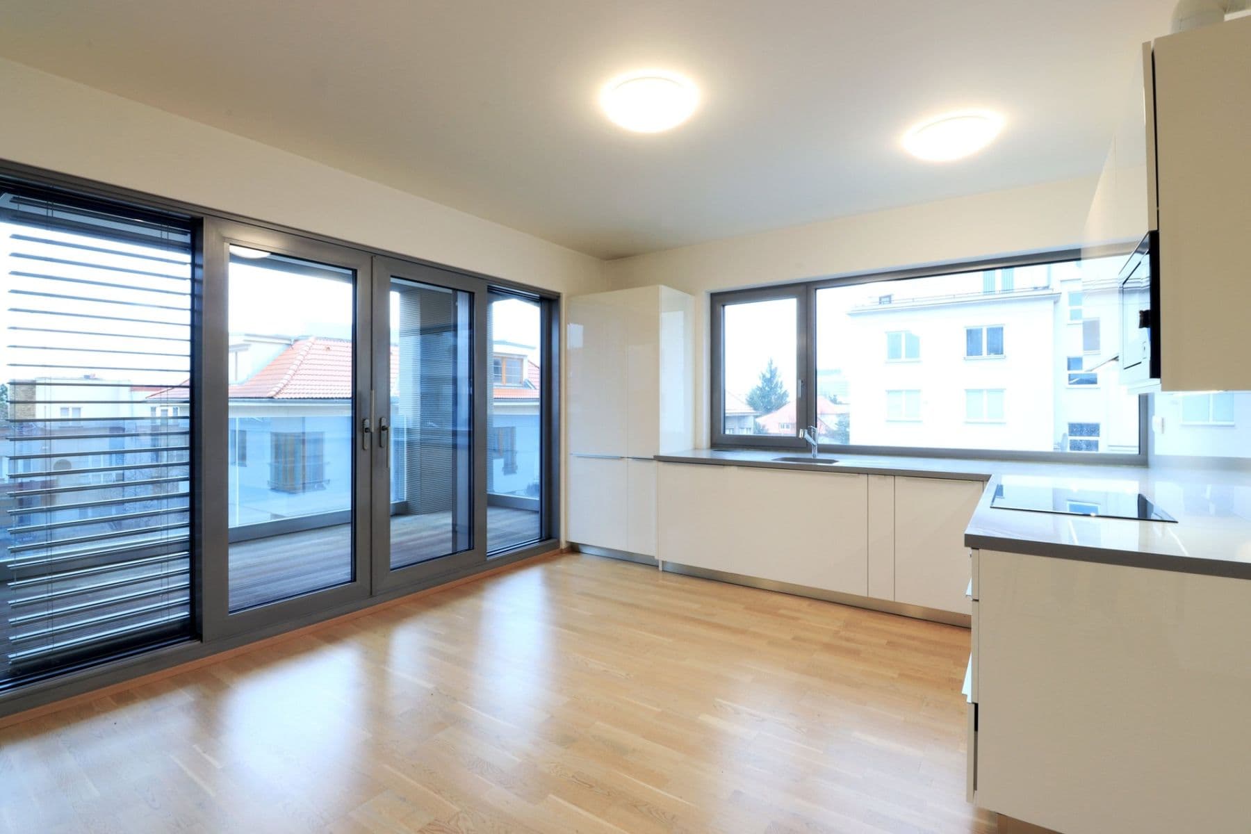 2 bedroom with open-plan kitchen flat to rent, 103 m², Na hřebenech I, Prague, Prague 2 bedroom with open-plan kitchen flat to rent, 103 m², Na hřebenech I, Prague, Prague