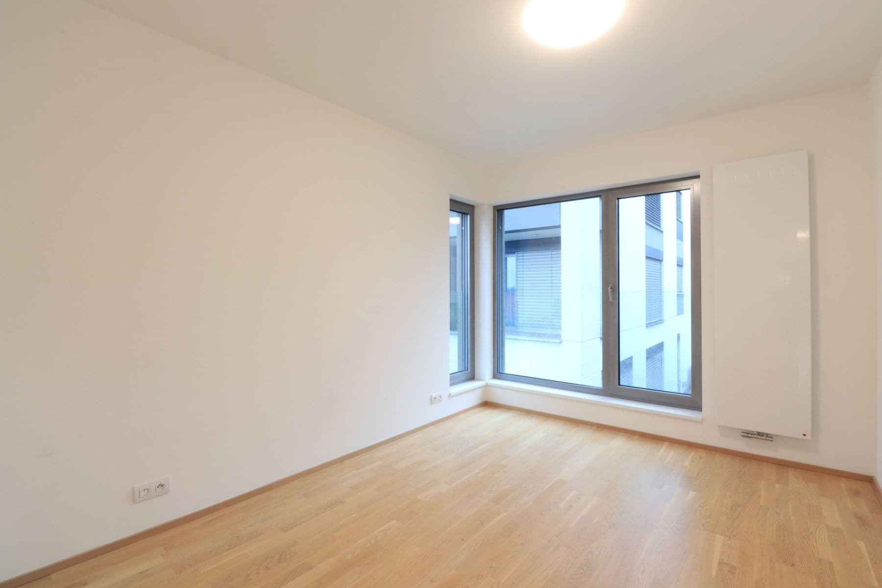 2 bedroom with open-plan kitchen flat to rent, 103 m², Na hřebenech I, Prague, Prague 2 bedroom with open-plan kitchen flat to rent, 103 m², Na hřebenech I, Prague, Prague