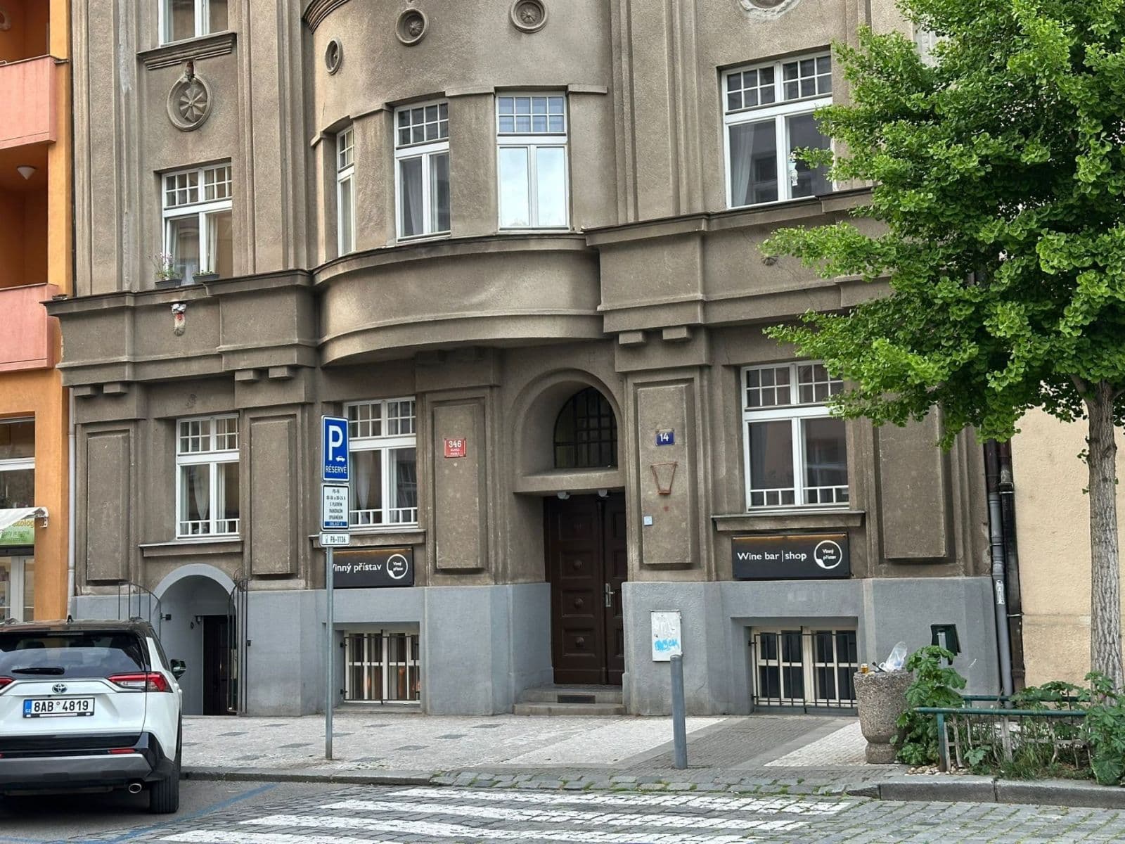 2 bedroom with open-plan kitchen flat to rent, 77 m², Kafkova, Prague, Prague 2 bedroom with open-plan kitchen flat to rent, 77 m², Kafkova, Prague, Prague