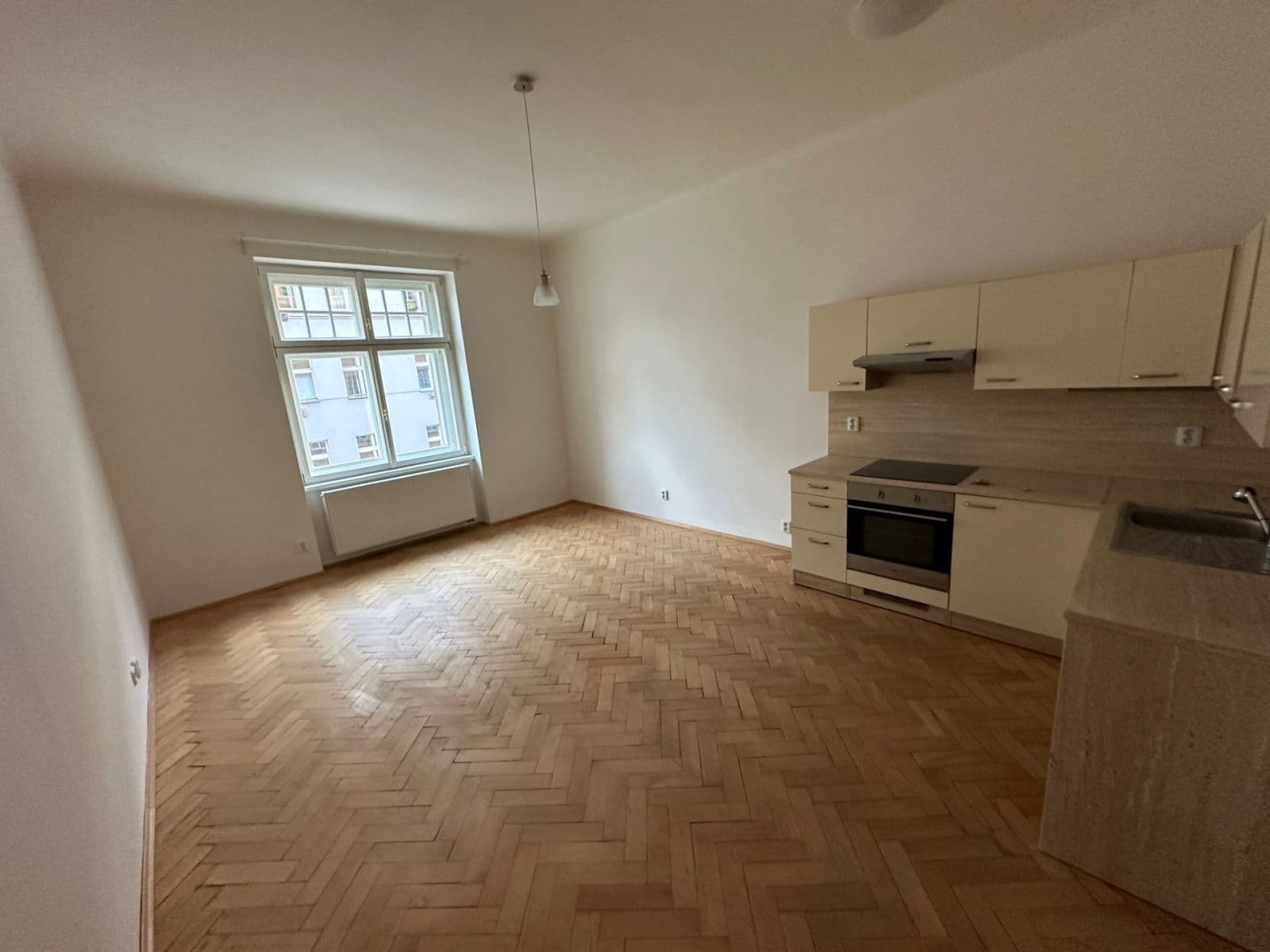 2 bedroom with open-plan kitchen flat to rent, 77 m², Kafkova, Prague, Prague 2 bedroom with open-plan kitchen flat to rent, 77 m², Kafkova, Prague, Prague