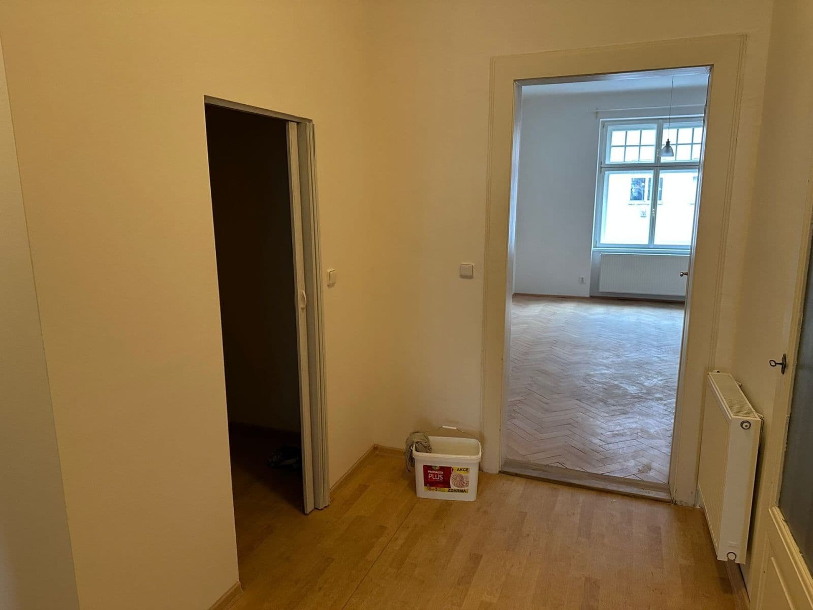 2 bedroom with open-plan kitchen flat to rent, 77 m², Kafkova, Prague, Prague 2 bedroom with open-plan kitchen flat to rent, 77 m², Kafkova, Prague, Prague